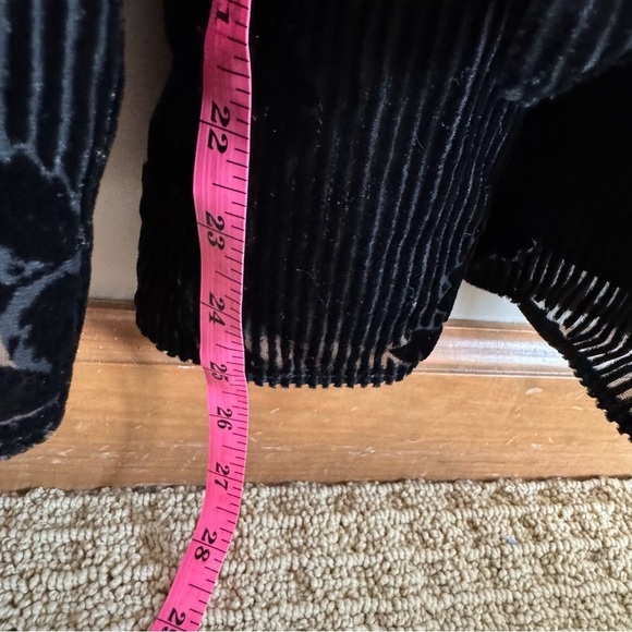 Anthropologie Moulinette soeurs Black Velvet belted Jumpsuit NWT 6 - Picture 9 of 11